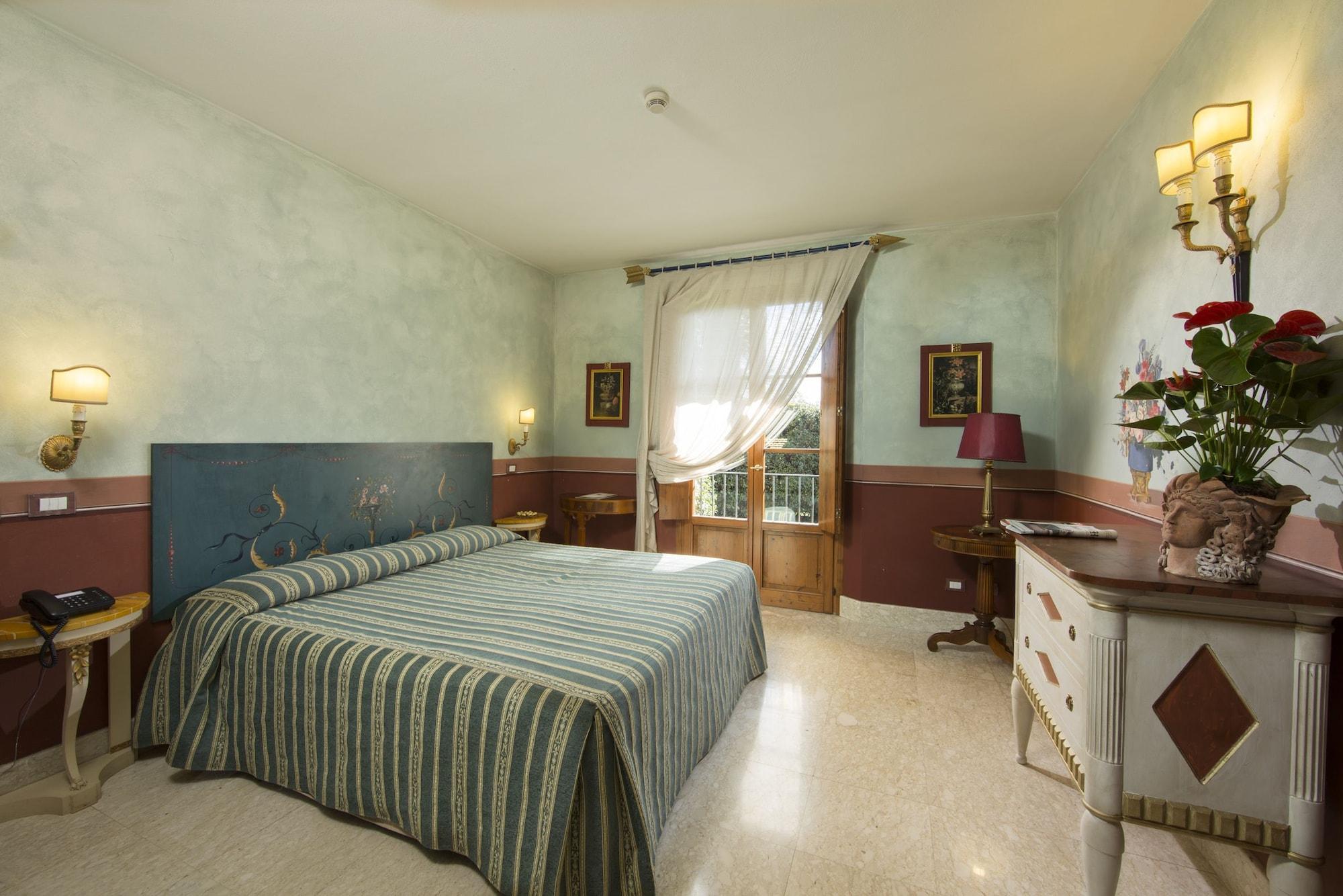 Il Piccolo Castello Hotel Monteriggioni Exterior photo