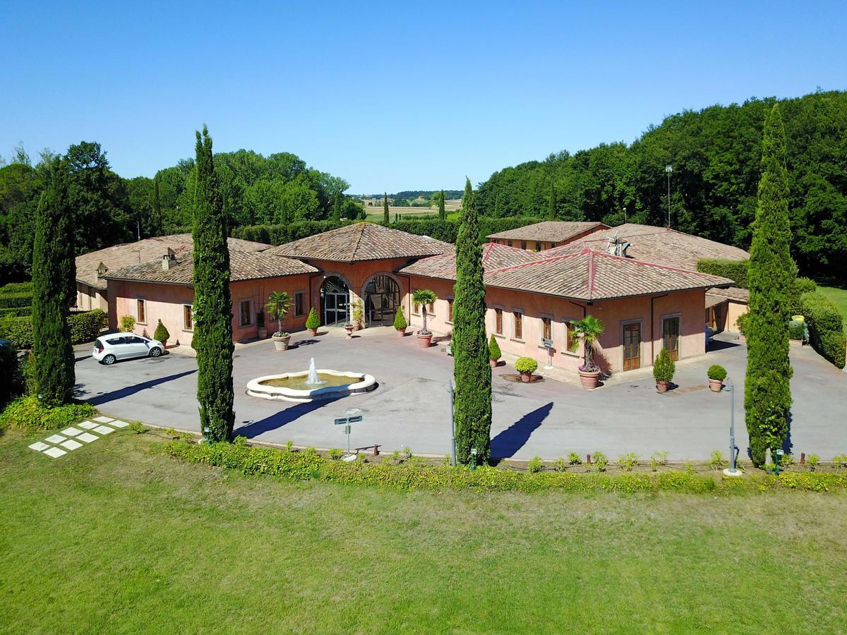 Il Piccolo Castello Hotel Monteriggioni Exterior photo
